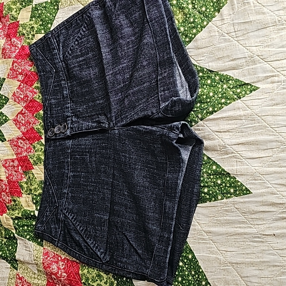 Maurices 13/14 dress shorts